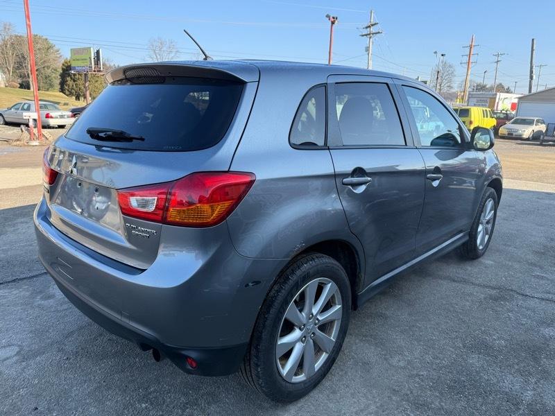 Mitsubishi Outlander Sport ES 4D SUV 4WD 2014