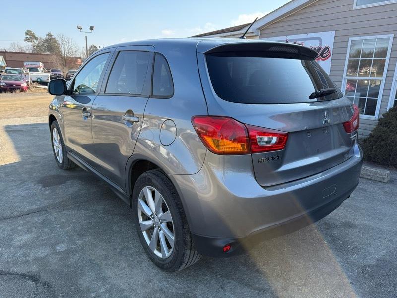 Mitsubishi Outlander Sport ES 4D SUV 4WD 2014