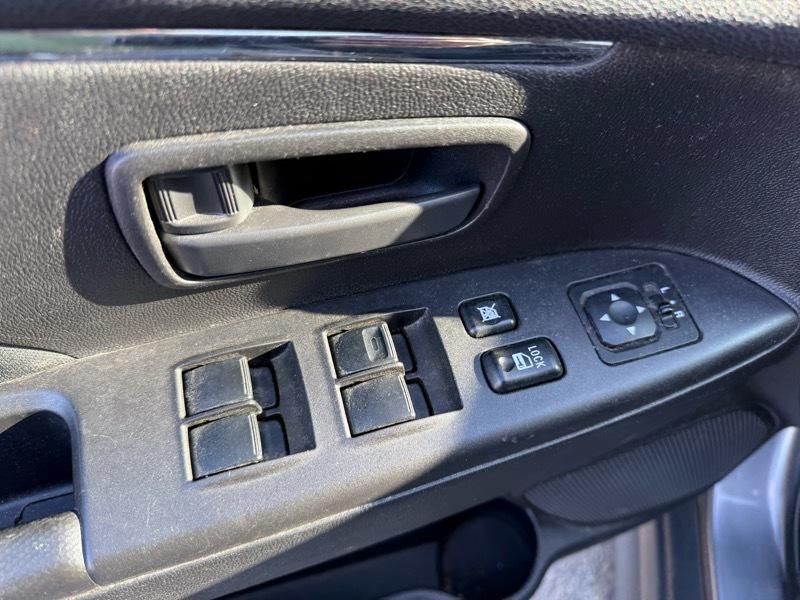 Mitsubishi Outlander Sport ES 4D SUV 4WD 2014