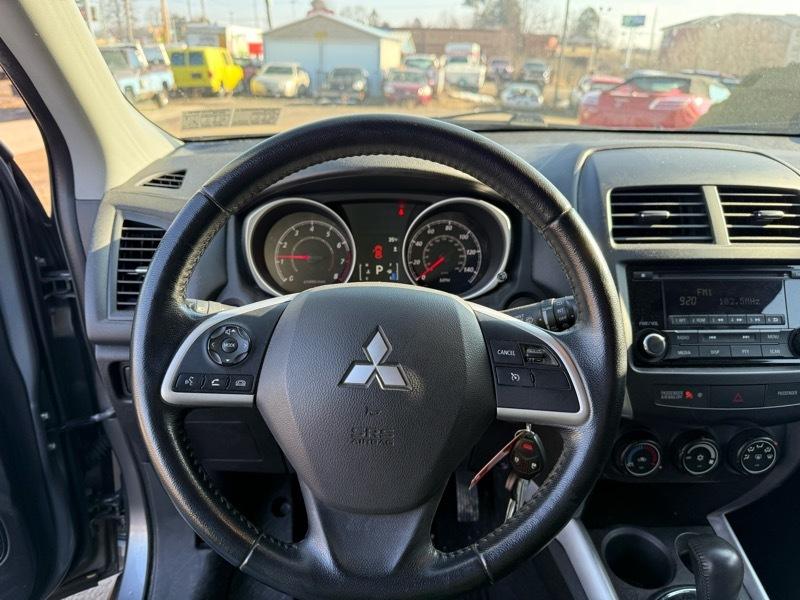 Mitsubishi Outlander Sport ES 4D SUV 4WD 2014