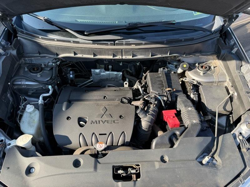 Mitsubishi Outlander Sport ES 4D SUV 4WD 2014