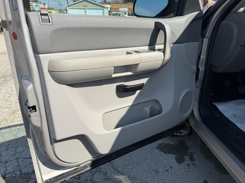 Chevrolet Silverado 1500 LS Reg Cab 4WD 2008