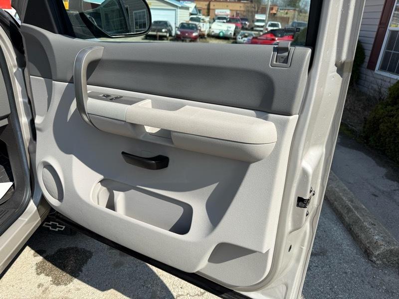 Chevrolet Silverado 1500 LS Reg Cab 4WD 2008