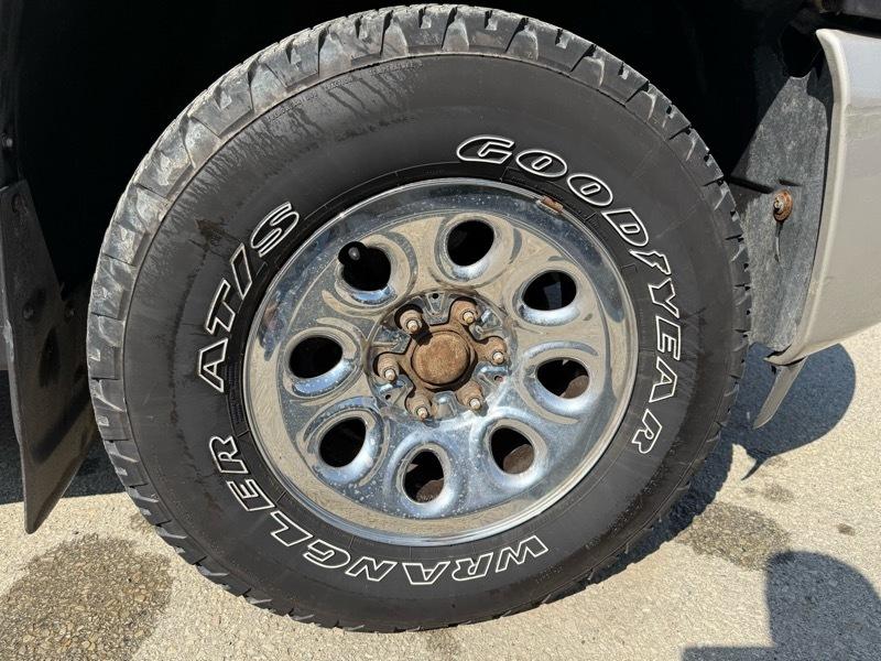 Chevrolet Silverado 1500 LS Reg Cab 4WD 2008