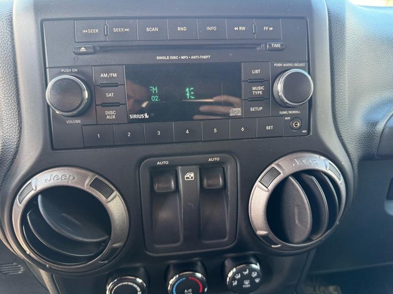 Jeep Wrangler Sport 4WD 2012