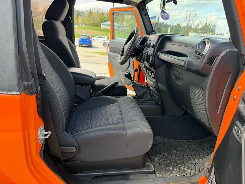 Jeep Wrangler Sport 4WD 2012