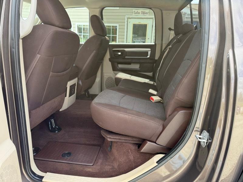 RAM 1500 Big Horn 4x4 Crew Cab 5'7" Box 2018