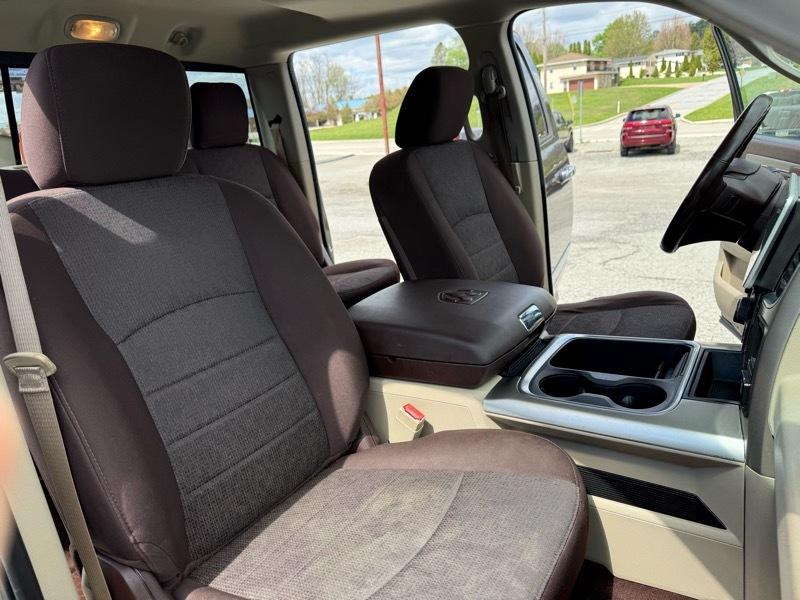 RAM 1500 Big Horn 4x4 Crew Cab 5'7" Box 2018