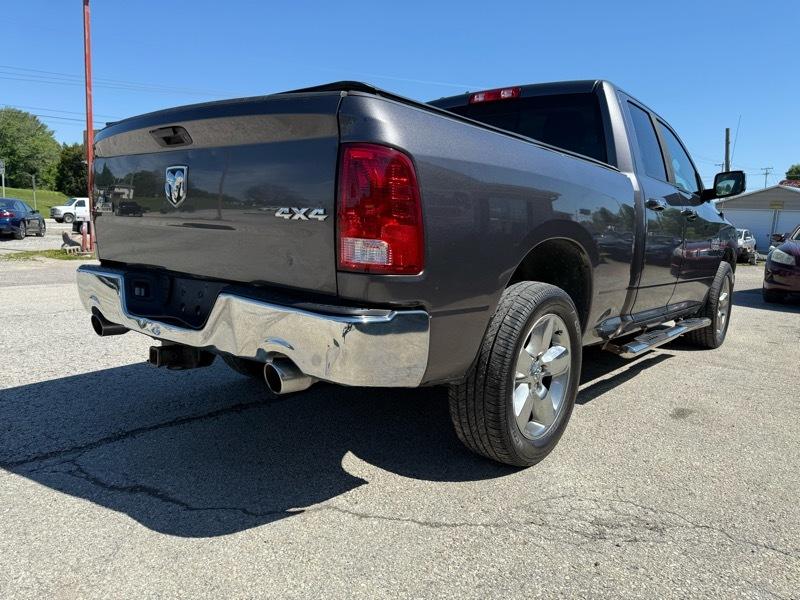 RAM 1500 Big Horn Quad Cab 4WD 2016