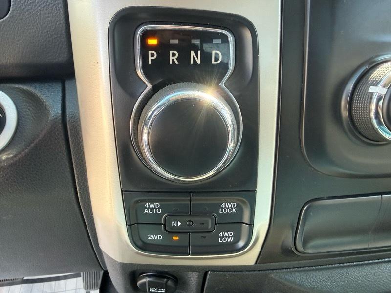 RAM 1500 Big Horn Quad Cab 4WD 2016