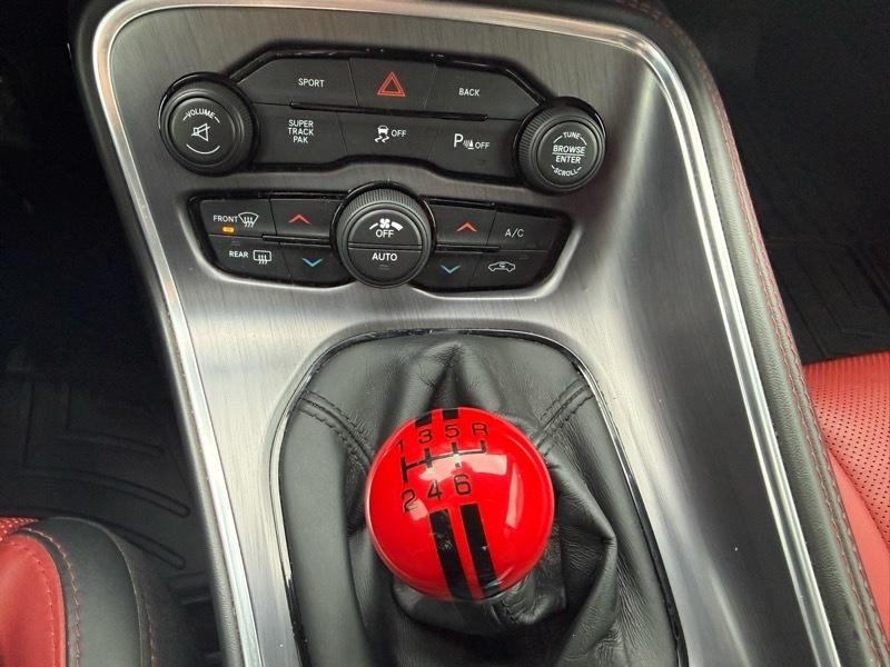 Dodge Challenger R/T Plus Shaker RWD 2016