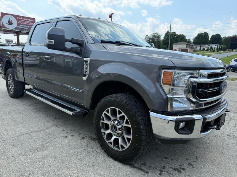 Ford F-250 SD Lariat Crew Cab 4WD 2022