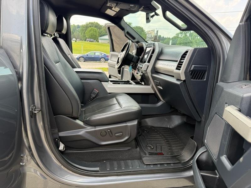 Ford F-250 SD Lariat Crew Cab 4WD 2022