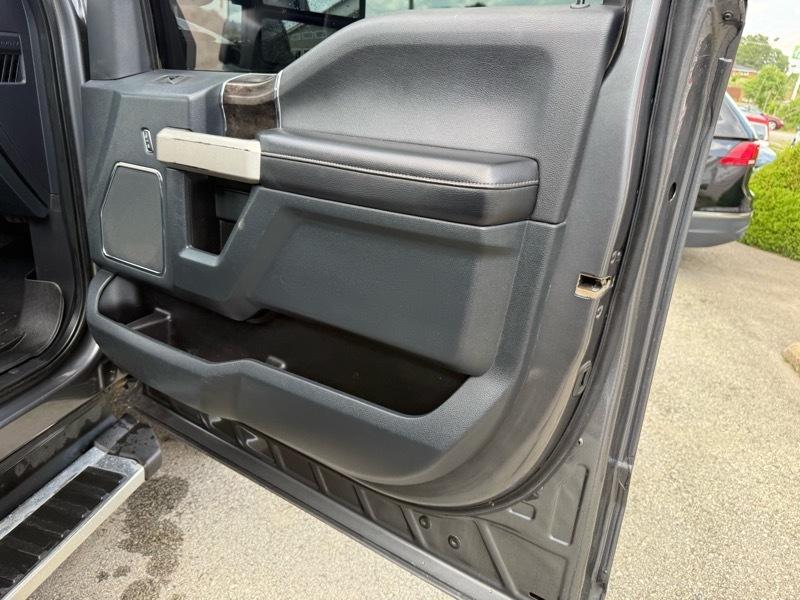 Ford F-250 SD Lariat Crew Cab 4WD 2022
