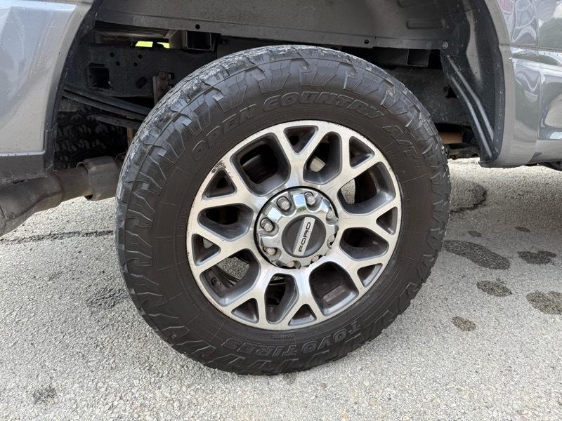 Ford F-250 SD Lariat Crew Cab 4WD 2022