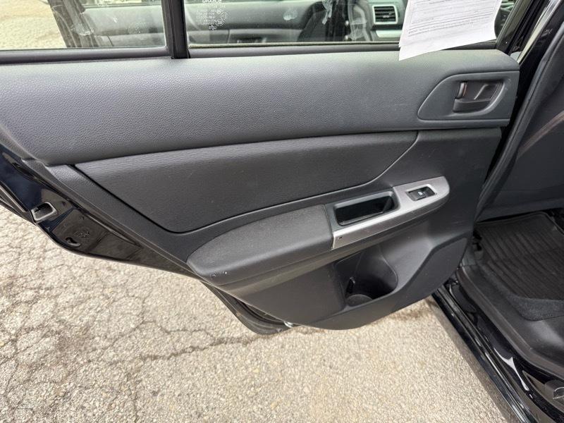 Subaru Impreza 2.0i PZEV CVT 4-Door 2016
