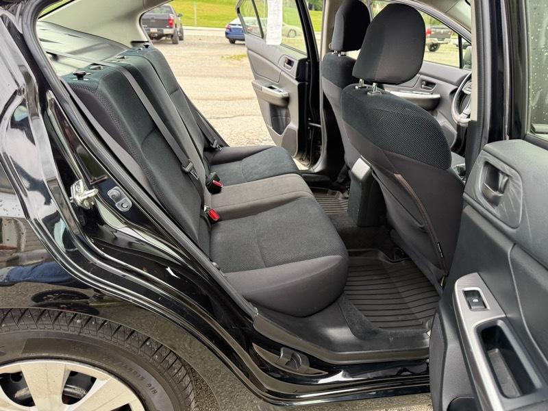 Subaru Impreza 2.0i PZEV CVT 4-Door 2016