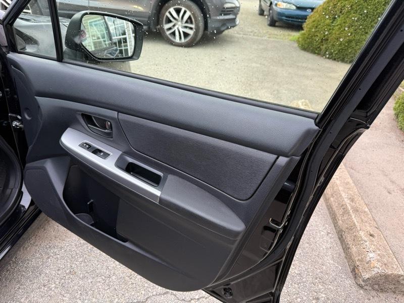 Subaru Impreza 2.0i PZEV CVT 4-Door 2016