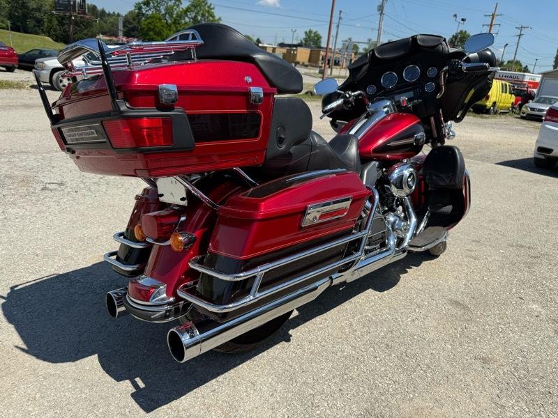 Harley-Davidson FLHTCU103  2012