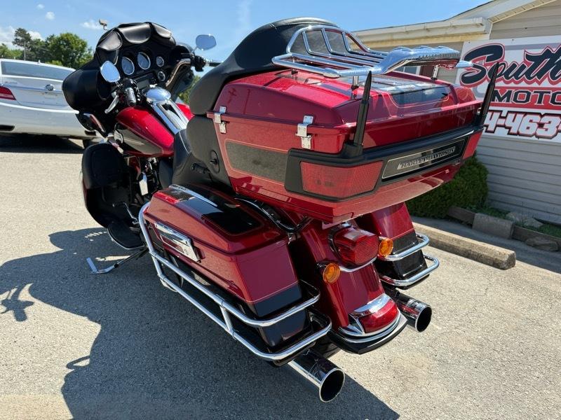 Harley-Davidson FLHTCU103  2012