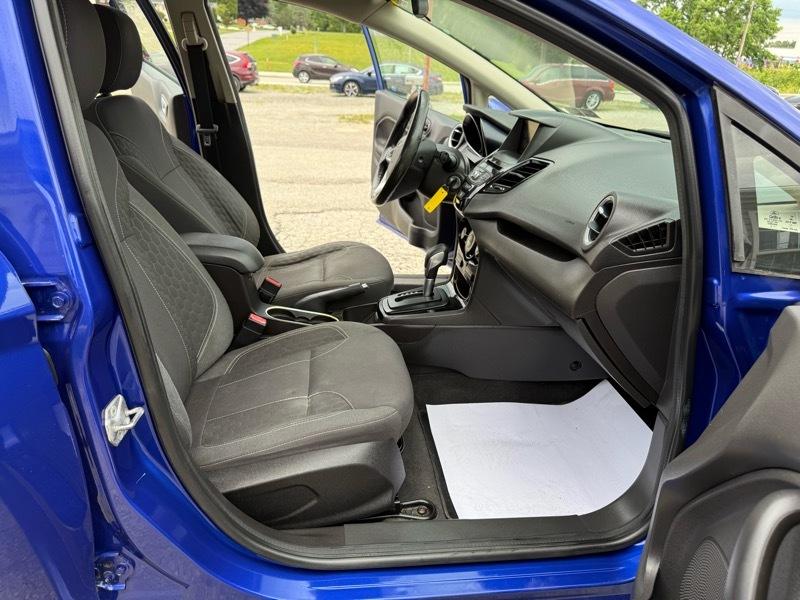 Ford Fiesta SE Sedan 2014