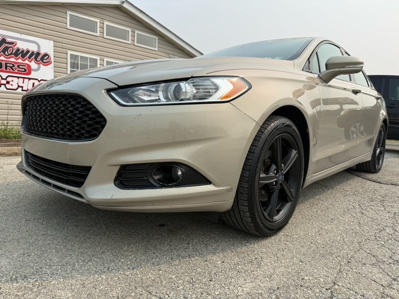 Ford Fusion SE 2016