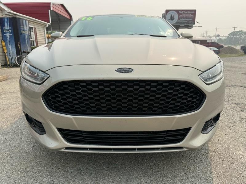 Ford Fusion SE 2016