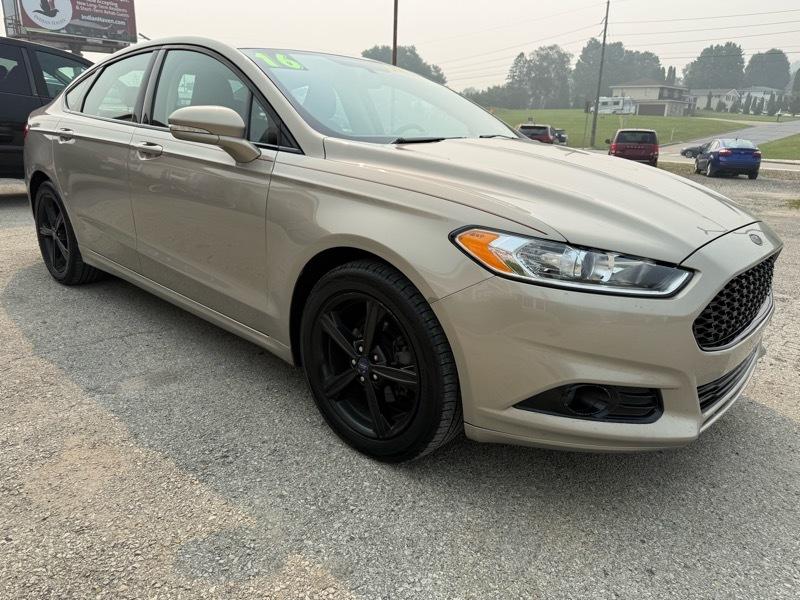 Ford Fusion SE 2016