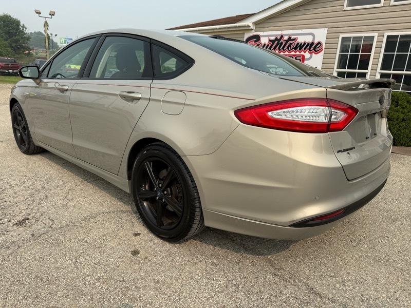 Ford Fusion SE 2016