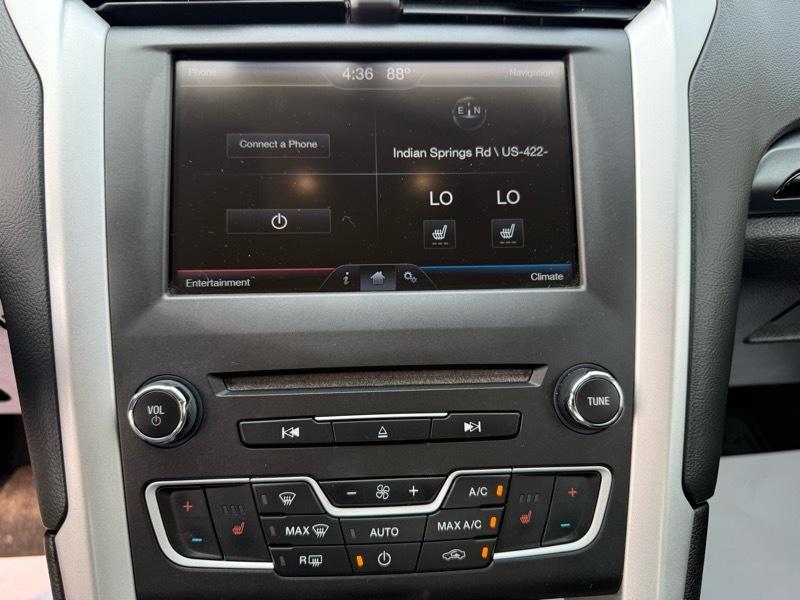 Ford Fusion SE 2016