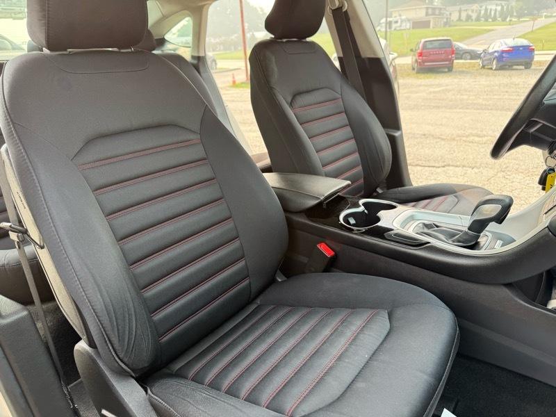 Ford Fusion SE 2016