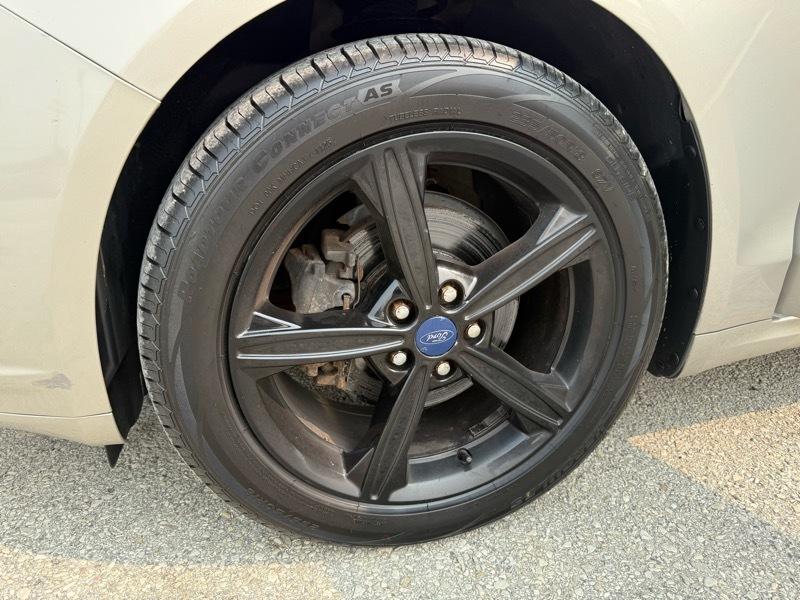 Ford Fusion SE 2016
