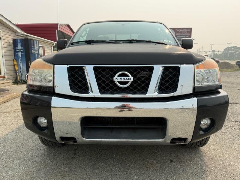 Nissan Titan XE King Cab 4WD SWB 2010