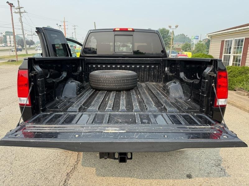 Nissan Titan XE King Cab 4WD SWB 2010