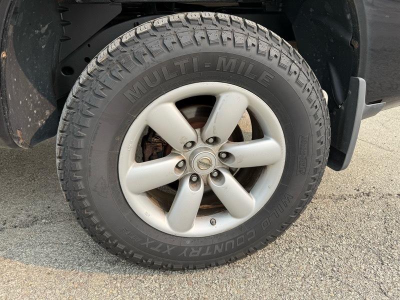 Nissan Titan XE King Cab 4WD SWB 2010