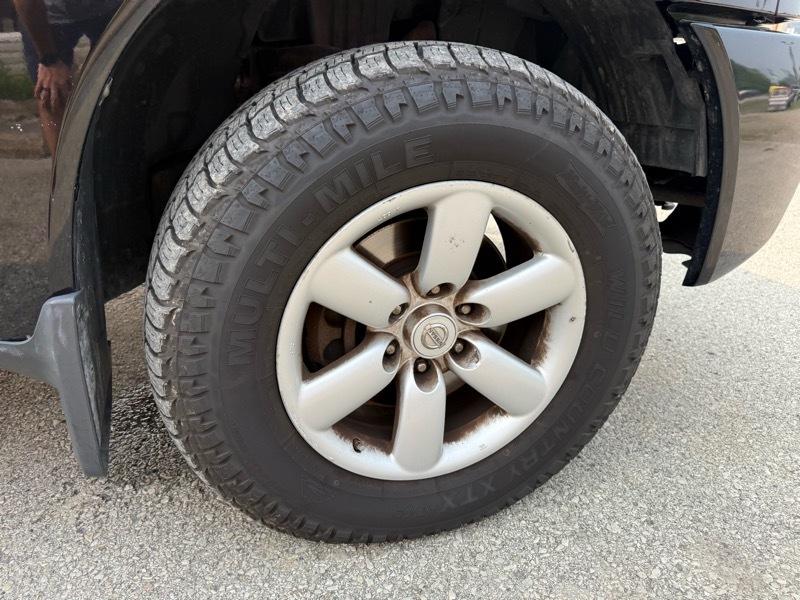 Nissan Titan XE King Cab 4WD SWB 2010