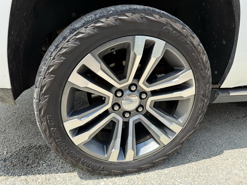 GMC Yukon Denali 4WD 2018