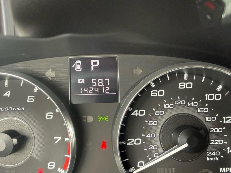 Subaru Legacy 2.5i Premium 2011