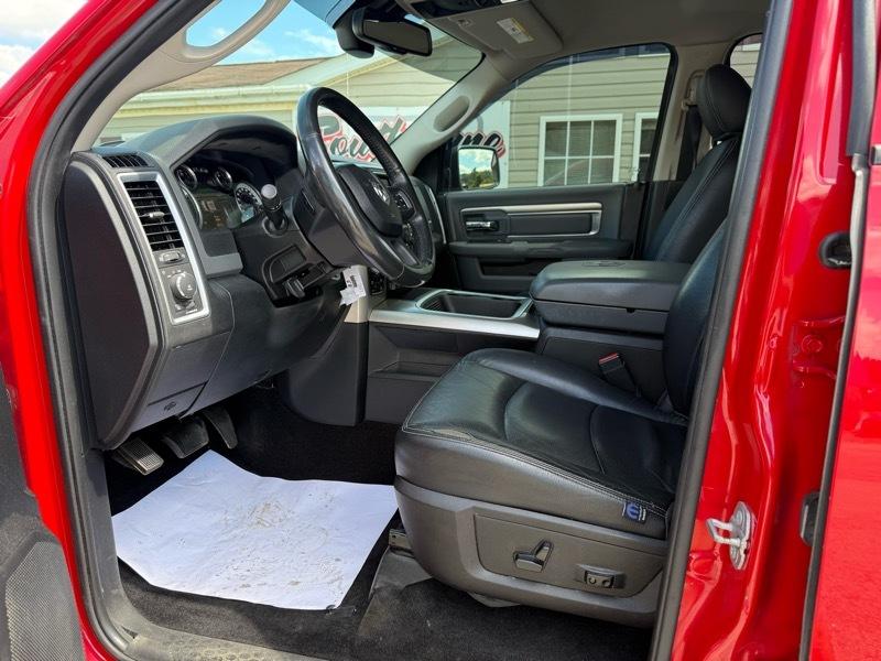 RAM 1500 Big Horn Crew Cab 4WD 2016