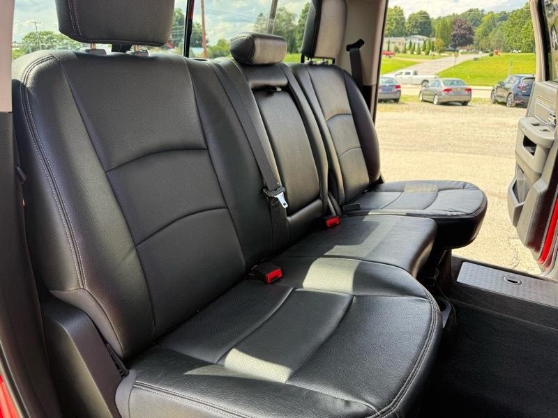 RAM 1500 Big Horn Crew Cab 4WD 2016