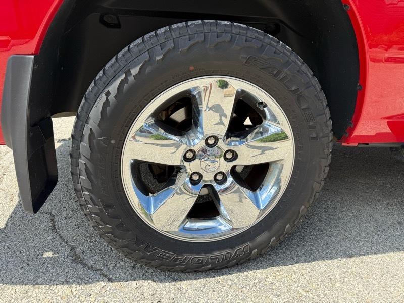 RAM 1500 Big Horn Crew Cab 4WD 2016