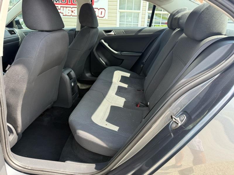 Volkswagen Jetta S 2013
