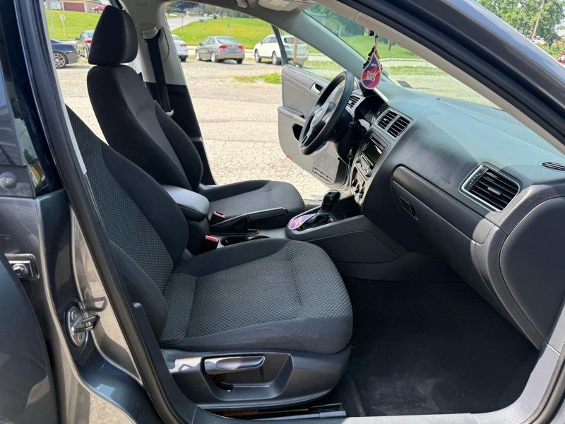 Volkswagen Jetta S 2013
