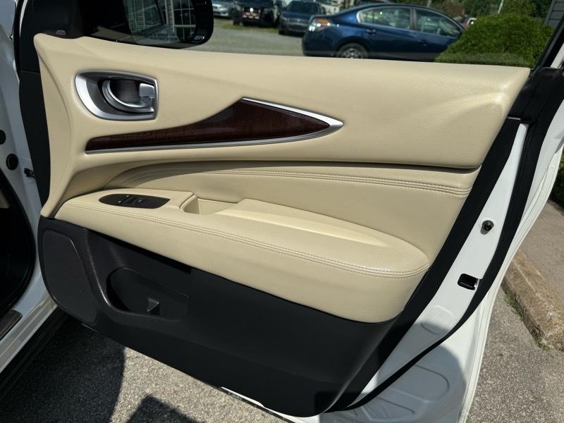 Infiniti QX60 Base AWD 2016