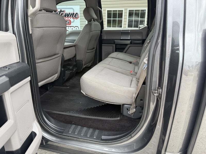 Ford F-150 4WD SuperCrew 145" XLT 2018