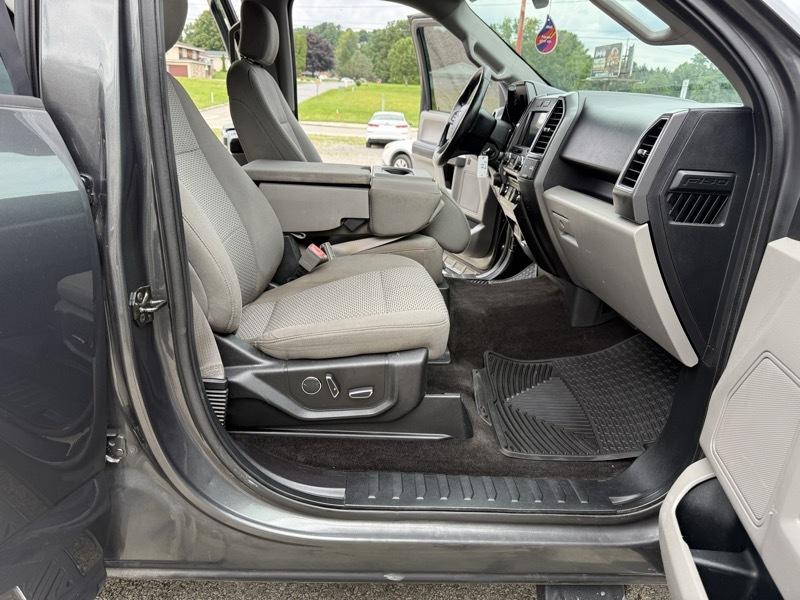 Ford F-150 4WD SuperCrew 145" XLT 2018
