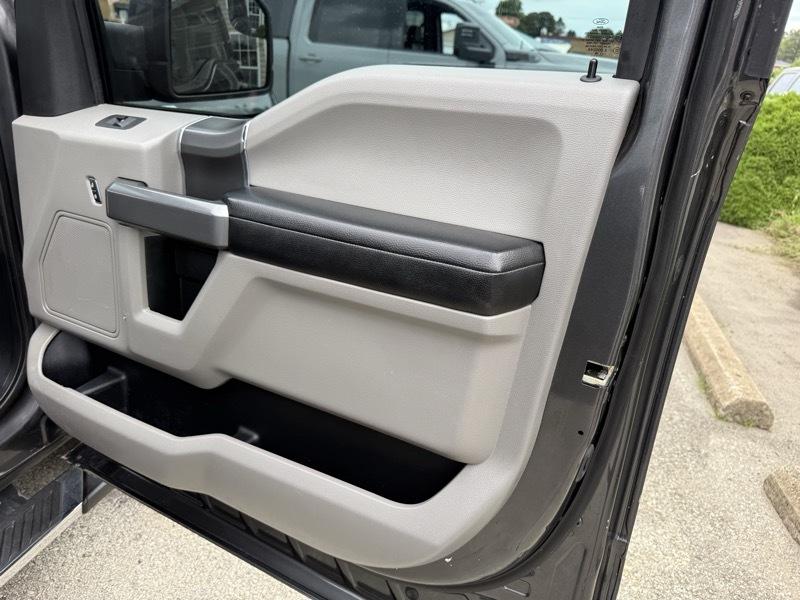 Ford F-150 4WD SuperCrew 145" XLT 2018