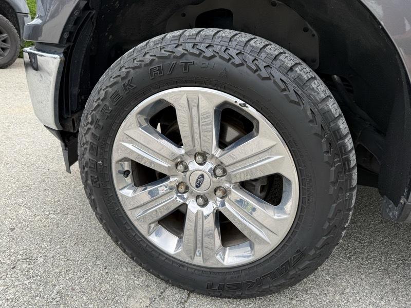 Ford F-150 4WD SuperCrew 145" XLT 2018