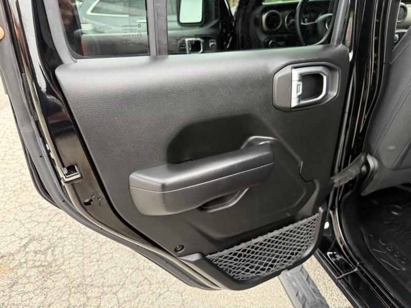 Jeep Wrangler Unlimited Sport 2018