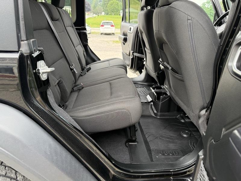 Jeep Wrangler Unlimited Sport 2018